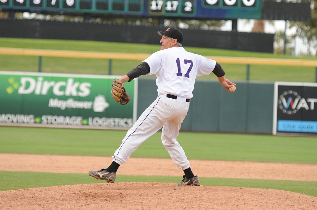 Dragons_2017-11-04 (622).JPG - (c)2010 DeVetter